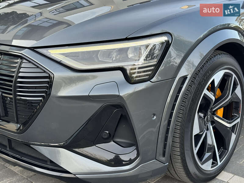 Позашляховик / Кросовер Audi e-tron S Sportback 2021 в Ужгороді