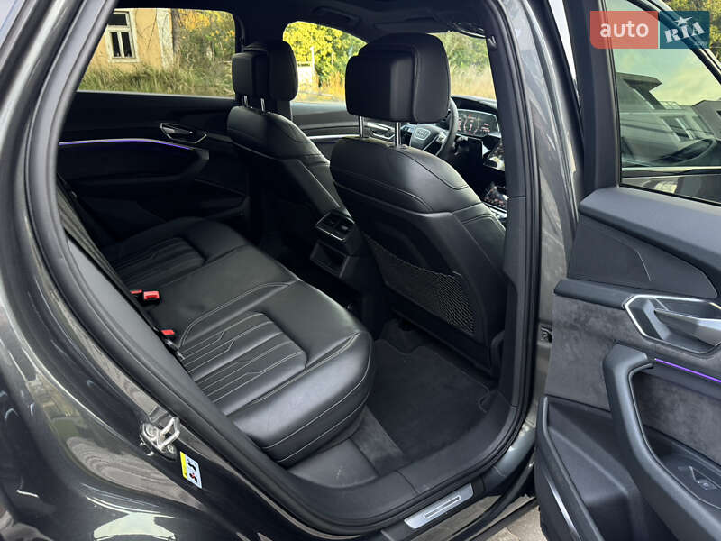 Позашляховик / Кросовер Audi e-tron S Sportback 2021 в Ужгороді
