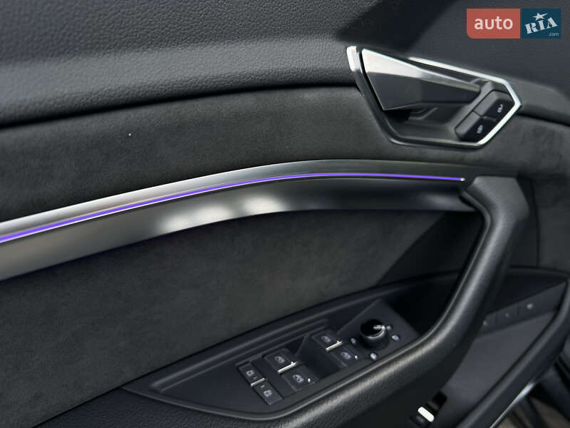 Позашляховик / Кросовер Audi e-tron S Sportback 2021 в Ужгороді