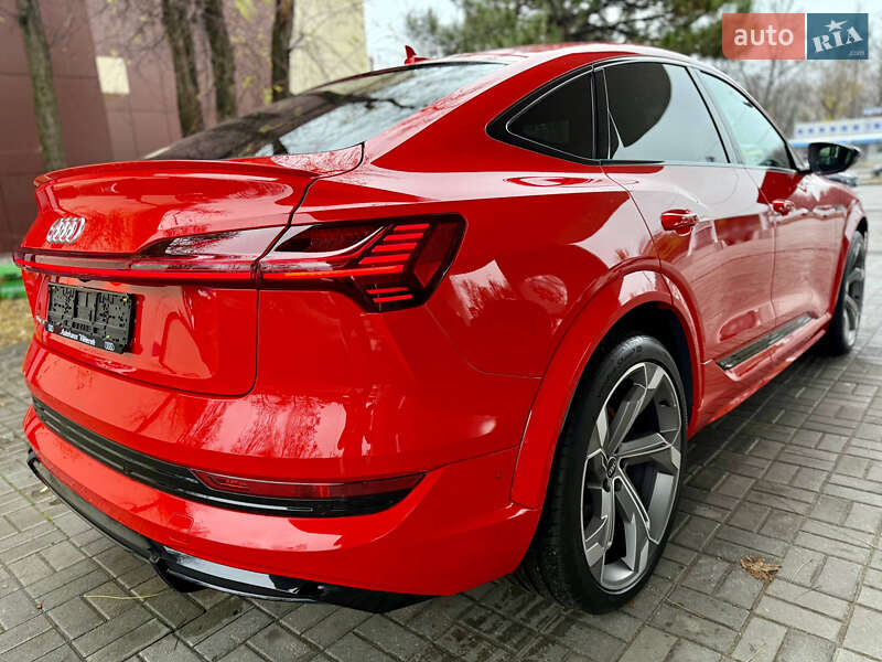 Внедорожник / Кроссовер Audi e-tron S Sportback 2022 в Днепре