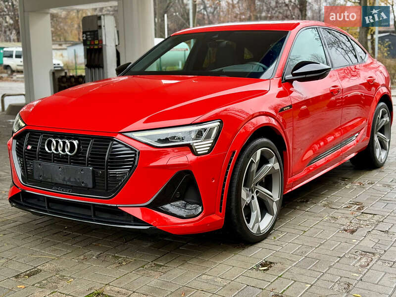 Внедорожник / Кроссовер Audi e-tron S Sportback 2022 в Днепре