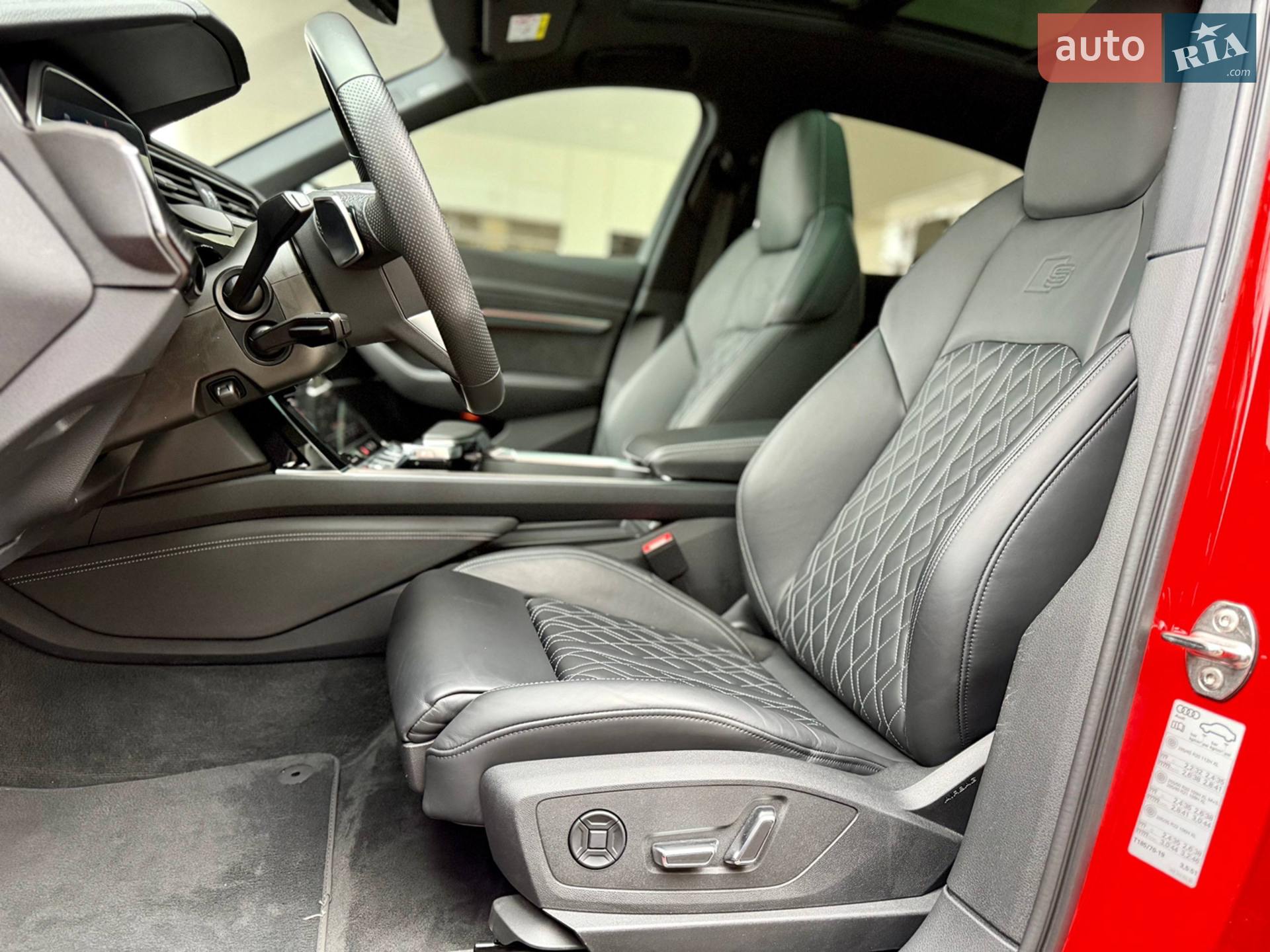 2022 Audi e-tron S Sportback - мініатюра 40