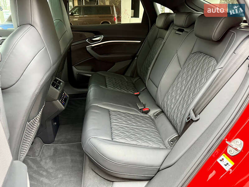 Внедорожник / Кроссовер Audi e-tron S Sportback 2022 в Днепре