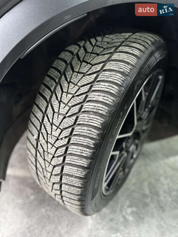 Позашляховик / Кросовер Audi e-tron S Sportback 2021 в Ужгороді фото 17 Позашляховик / Кросовер Audi e-tron S Sportback 2021 в Ужгороді