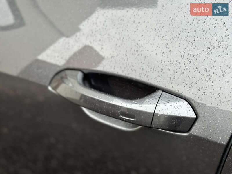 Позашляховик / Кросовер Audi e-tron S Sportback 2021 в Ужгороді фото 37 Позашляховик / Кросовер Audi e-tron S Sportback 2021 в Ужгороді