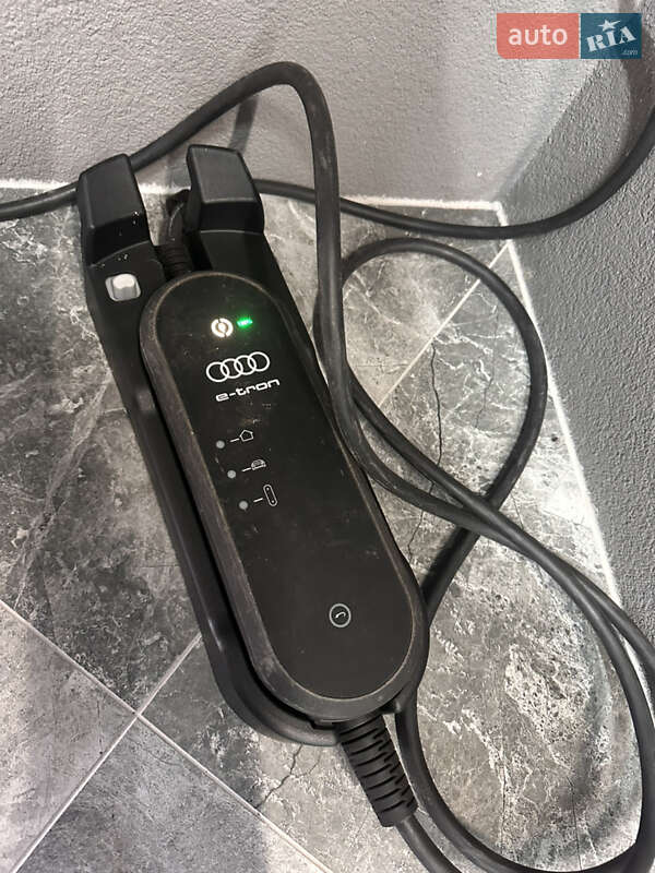 Позашляховик / Кросовер Audi e-tron S Sportback 2021 в Ужгороді фото 62 Позашляховик / Кросовер Audi e-tron S Sportback 2021 в Ужгороді