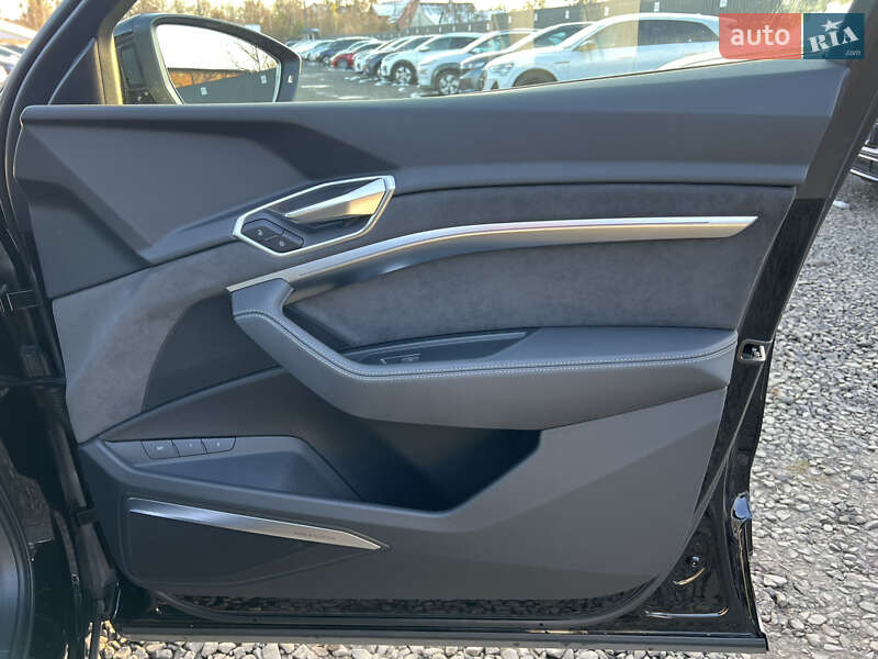 Позашляховик / Кросовер Audi e-tron S Sportback 2022 в Луцьку