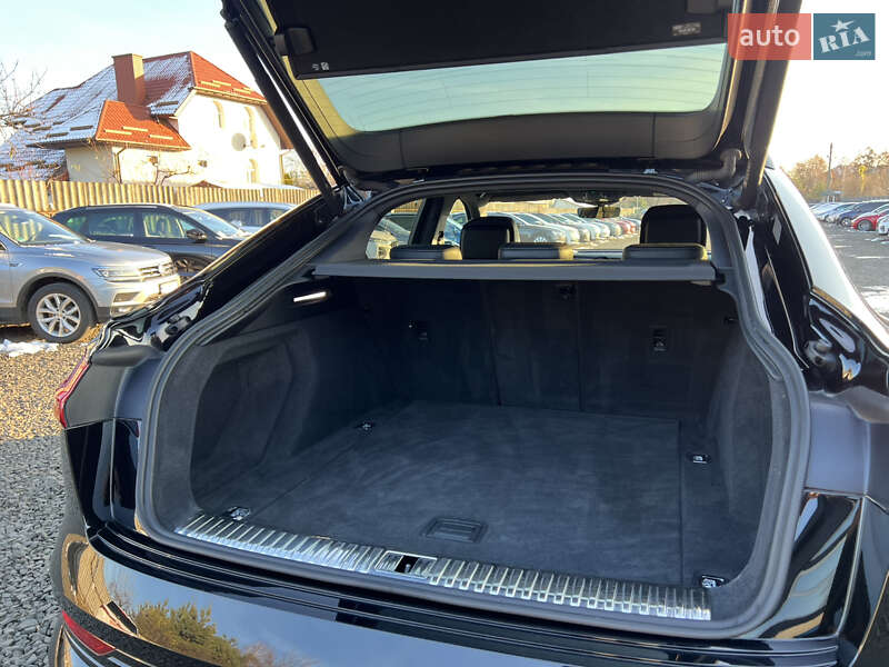 Позашляховик / Кросовер Audi e-tron S Sportback 2022 в Луцьку