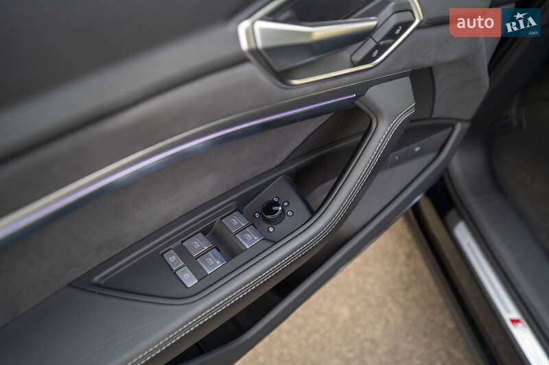 Внедорожник / Кроссовер Audi e-tron S Sportback 2022 в Киеве