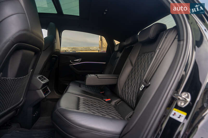 Внедорожник / Кроссовер Audi e-tron S Sportback 2022 в Киеве