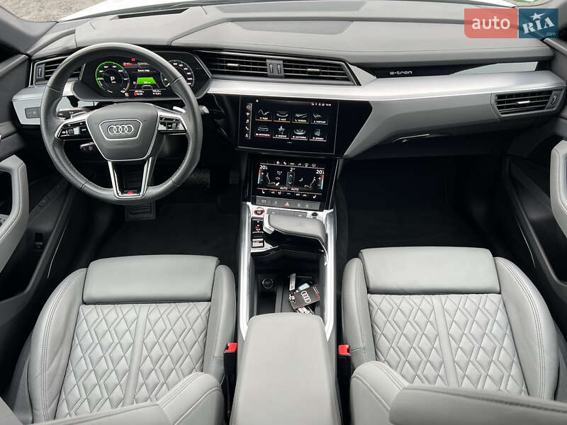 Позашляховик / Кросовер Audi e-tron S Sportback 2023 в Луцьку