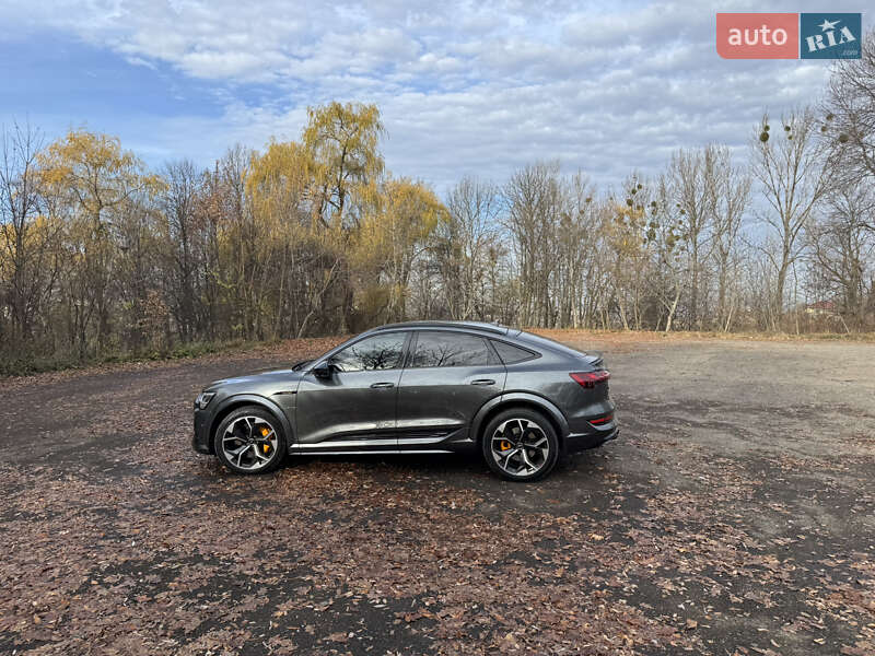 Внедорожник / Кроссовер Audi e-tron S Sportback 2023 в Калуше