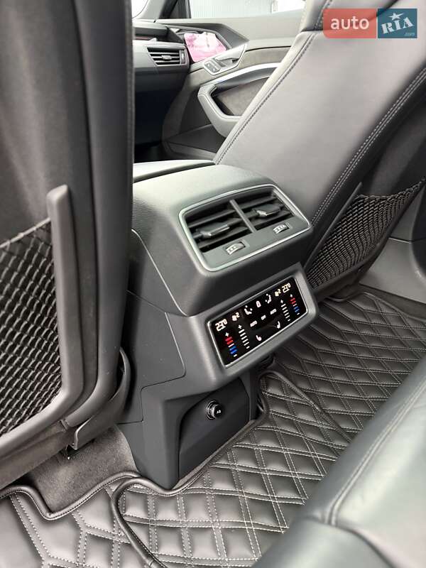 Позашляховик / Кросовер Audi e-tron S Sportback 2020 в Кам'янець-Подільському