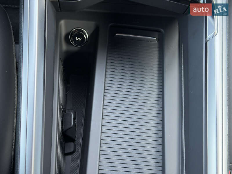 Внедорожник / Кроссовер Audi e-tron S Sportback 2022 в Ковеле фото 137 Внедорожник / Кроссовер Audi e-tron S Sportback 2022 в Ковеле