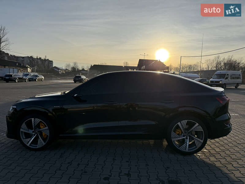 Позашляховик / Кросовер Audi e-tron S Sportback 2021 в Коломиї