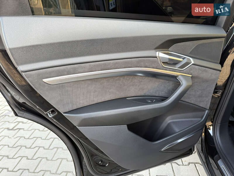 Позашляховик / Кросовер Audi e-tron S Sportback 2021 в Коломиї