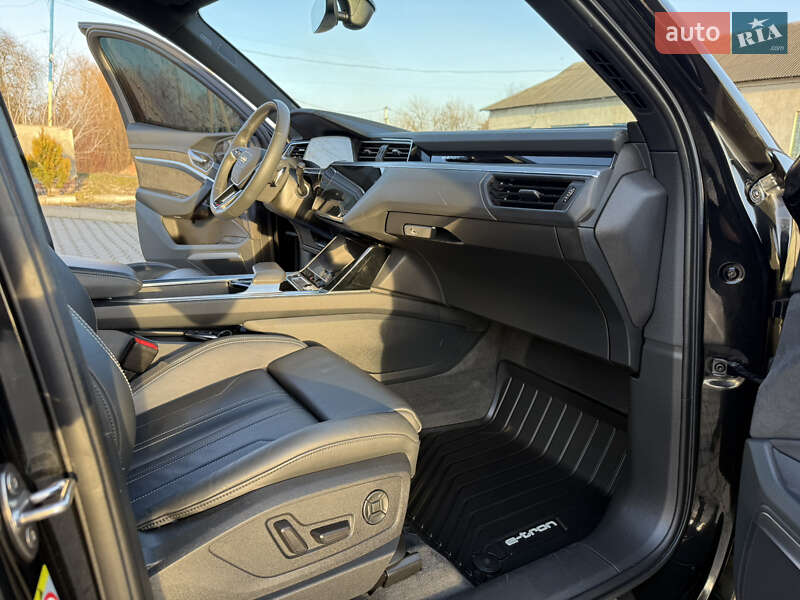 Позашляховик / Кросовер Audi e-tron S Sportback 2021 в Коломиї