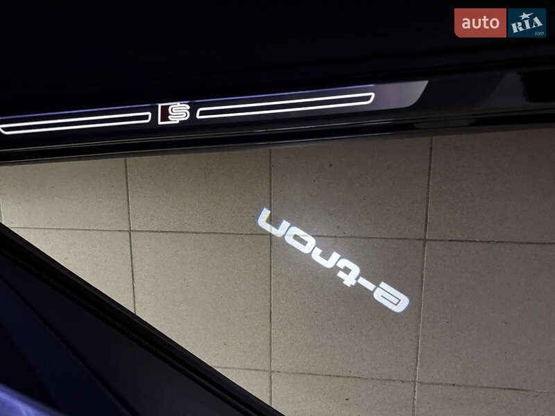 Позашляховик / Кросовер Audi e-tron S Sportback 2021 в Коломиї