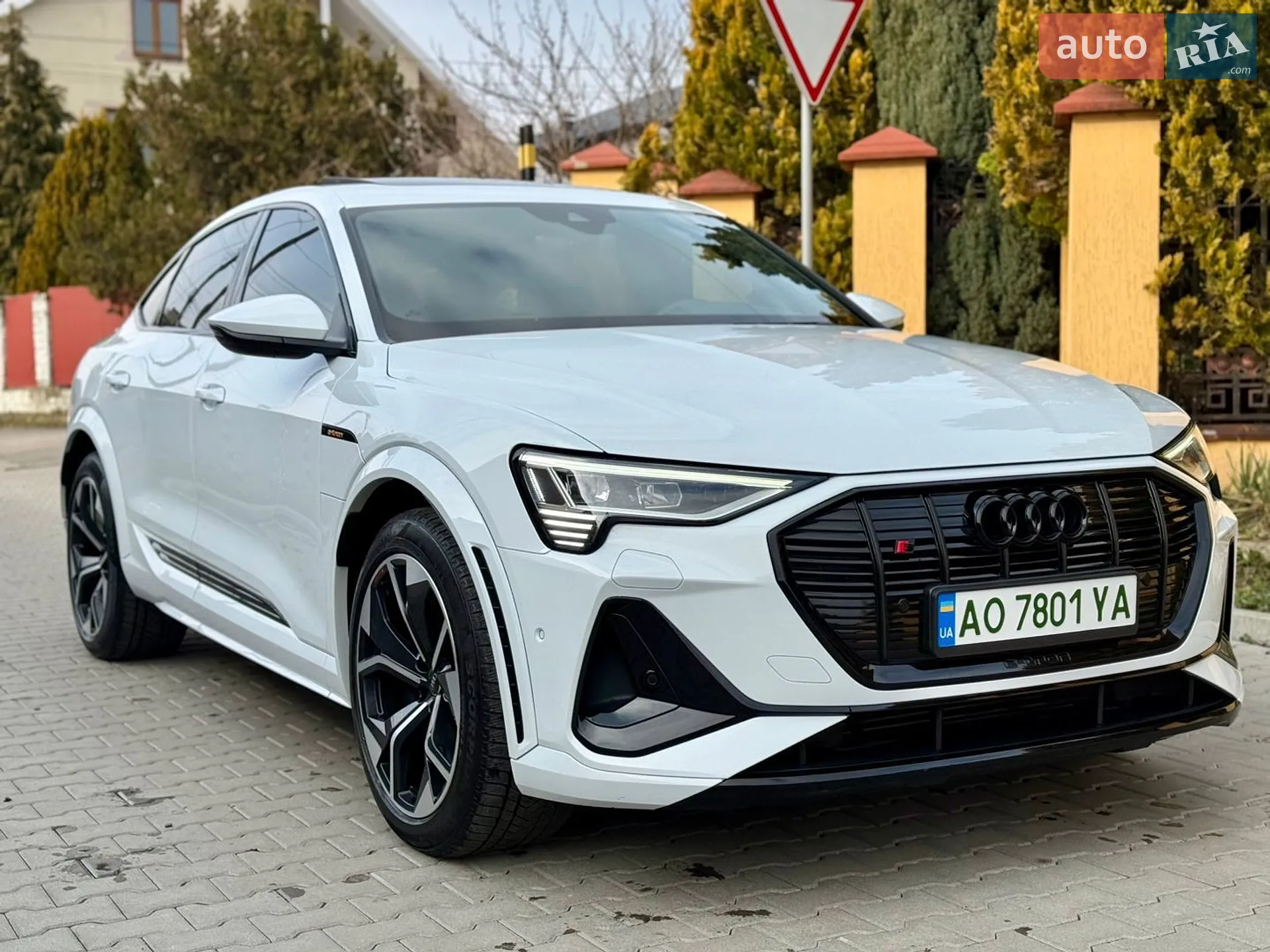 2021 Audi e-tron S Sportback - мініатюра 18