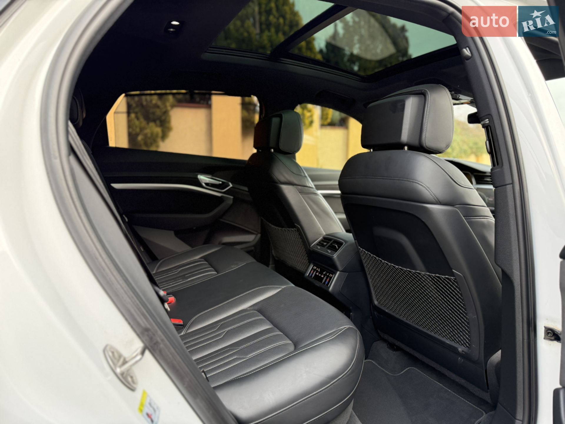 2021 Audi e-tron S Sportback - мініатюра 37
