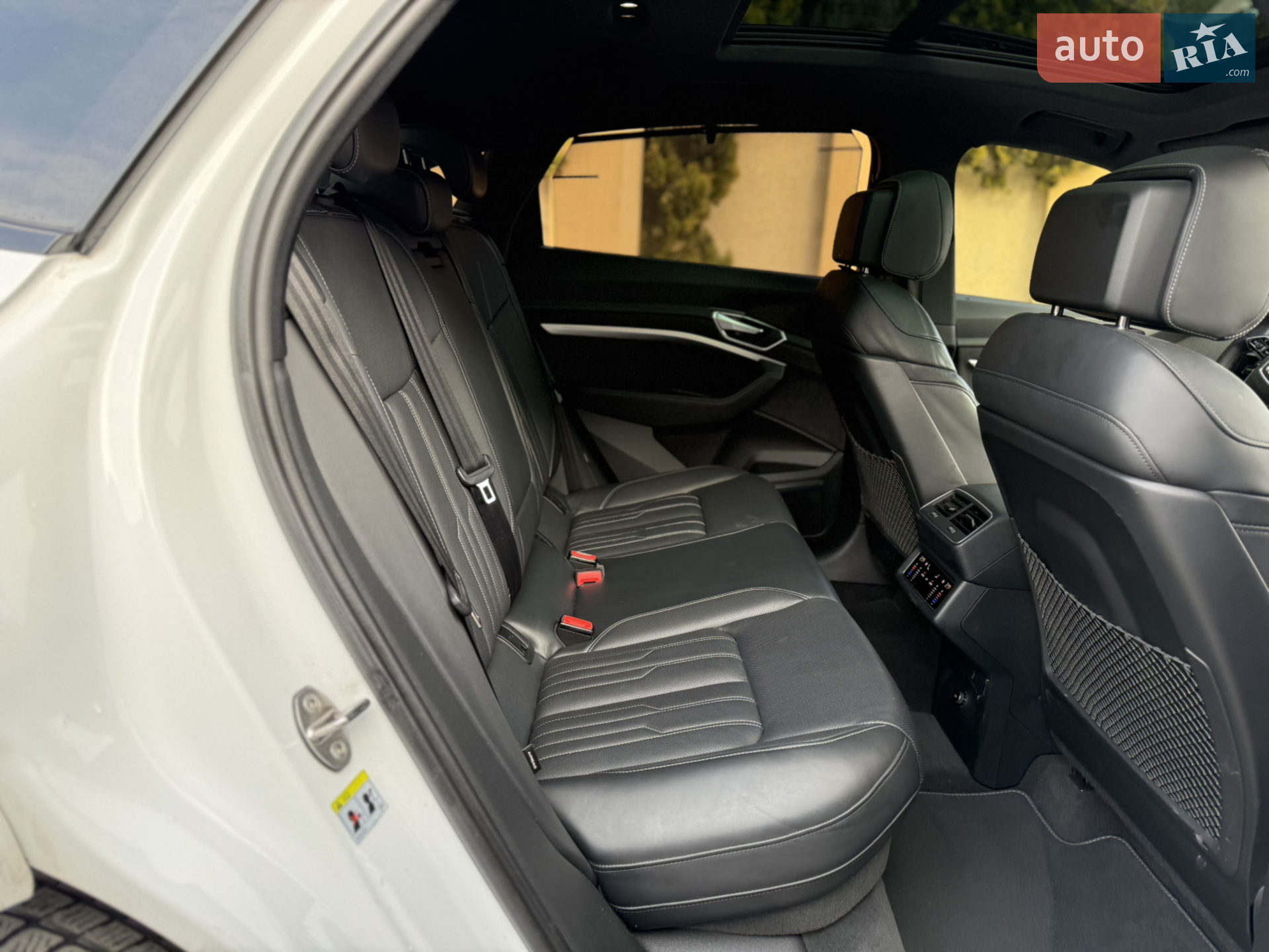 2021 Audi e-tron S Sportback - мініатюра 36