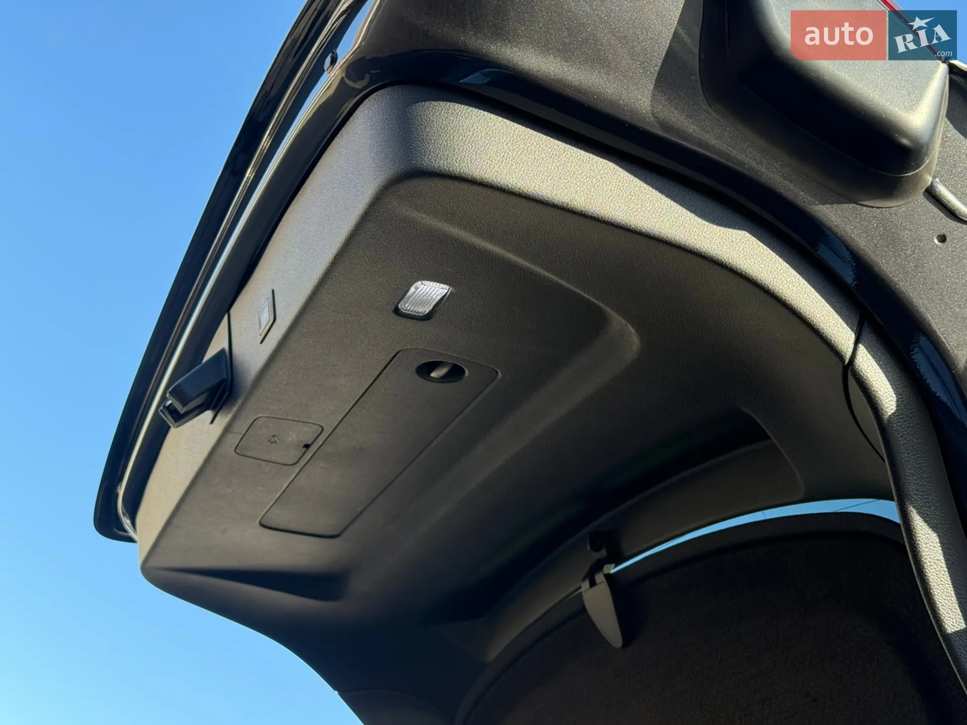 2022 Audi e-tron S Sportback - мініатюра 42