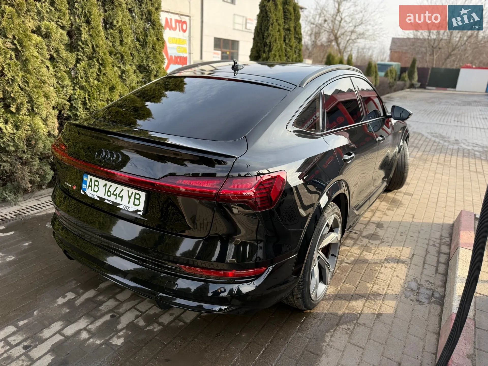 2021 Audi e-tron S Sportback - мініатюра 13