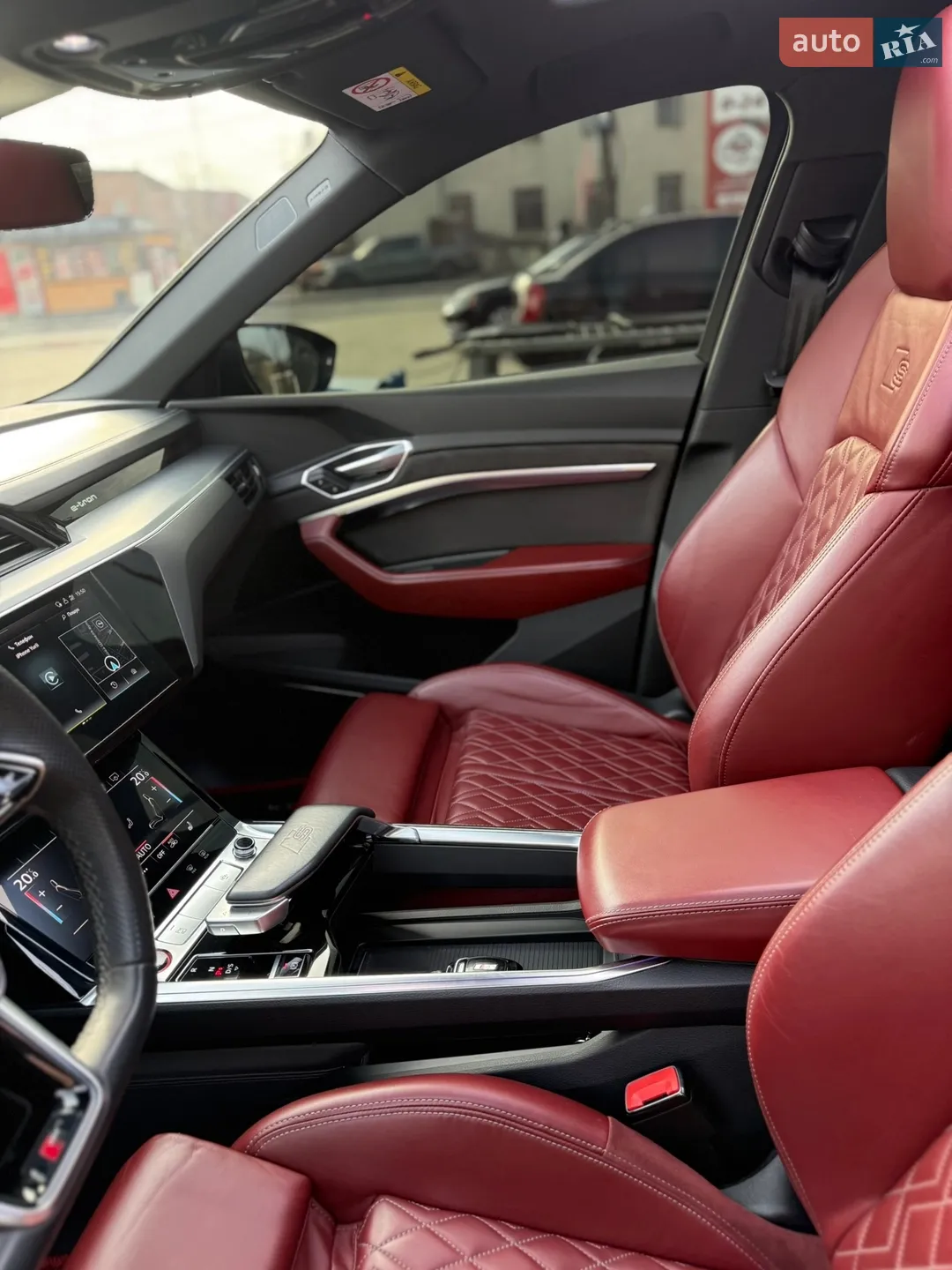 2021 Audi e-tron S Sportback - мініатюра 49