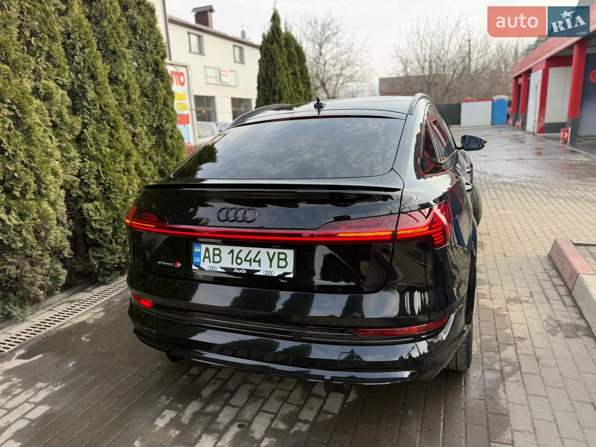 2021 Audi e-tron S Sportback - мініатюра 17
