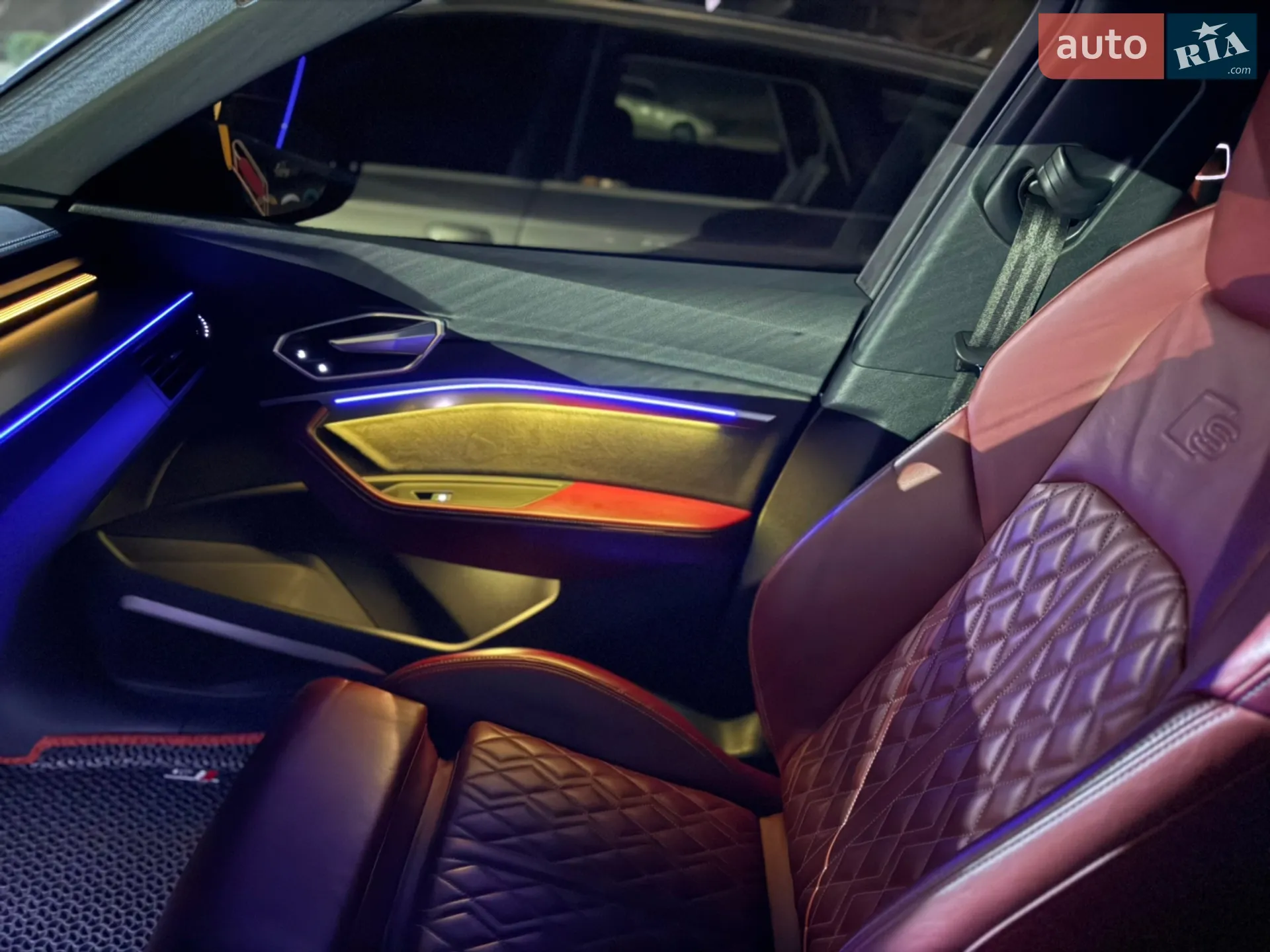 2021 Audi e-tron S Sportback - мініатюра 32
