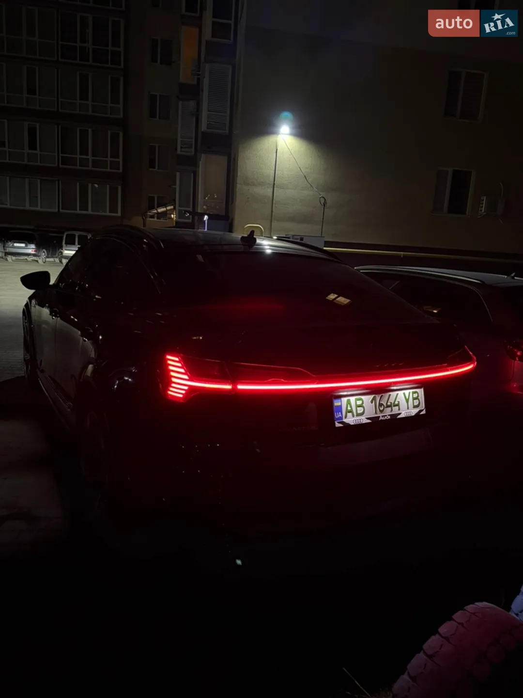 2021 Audi e-tron S Sportback - мініатюра 35