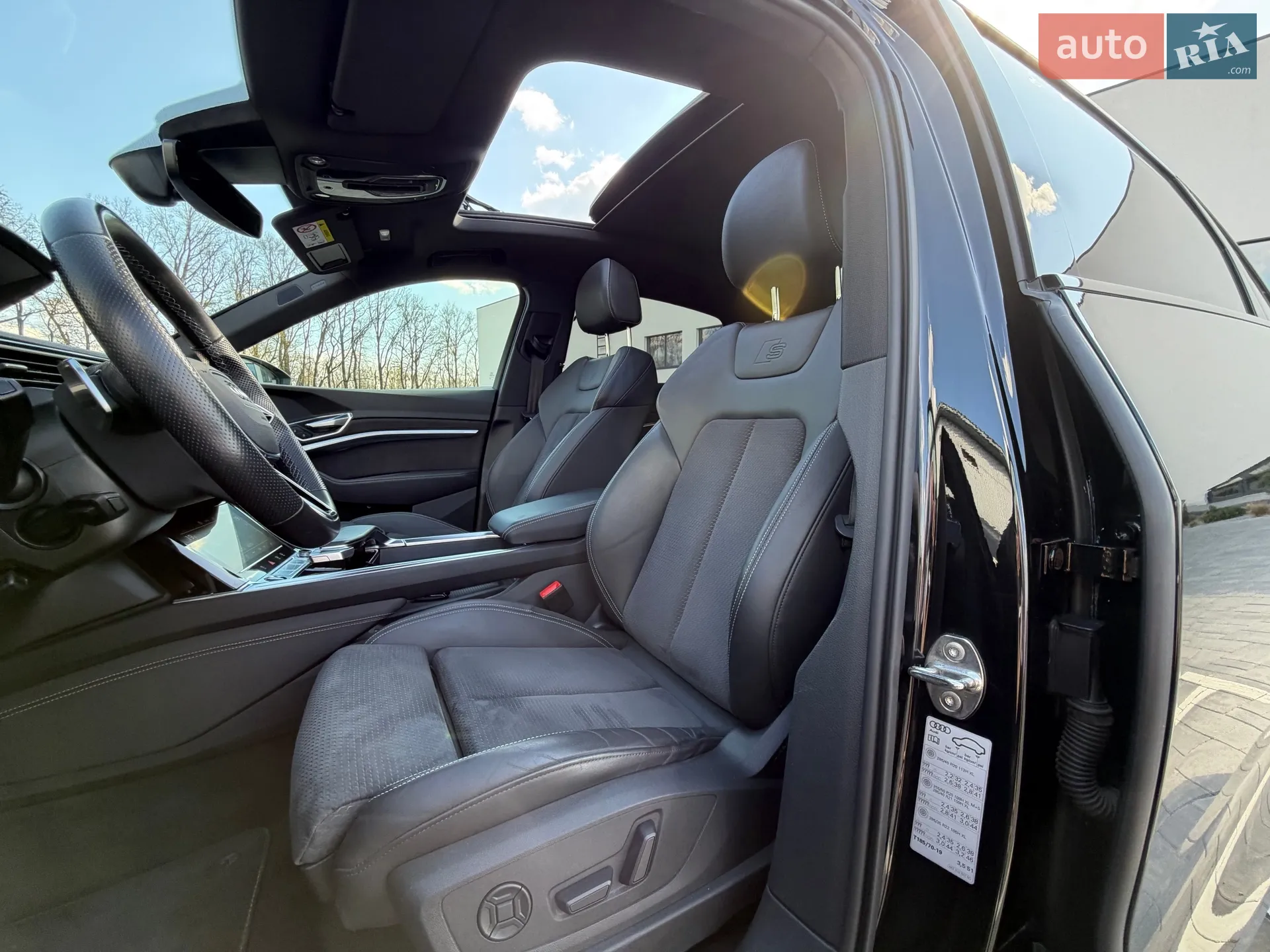 2021 Audi e-tron S Sportback - мініатюра 23