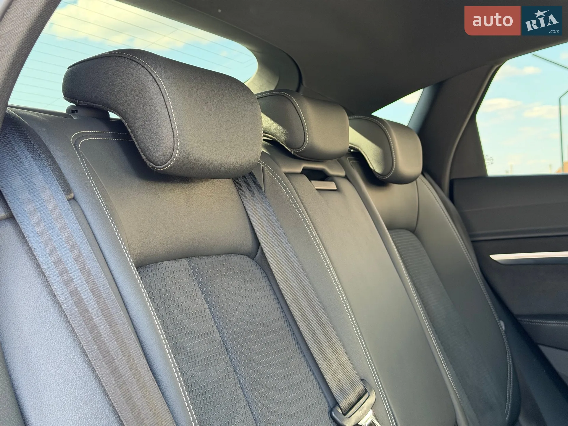 2021 Audi e-tron S Sportback - мініатюра 35