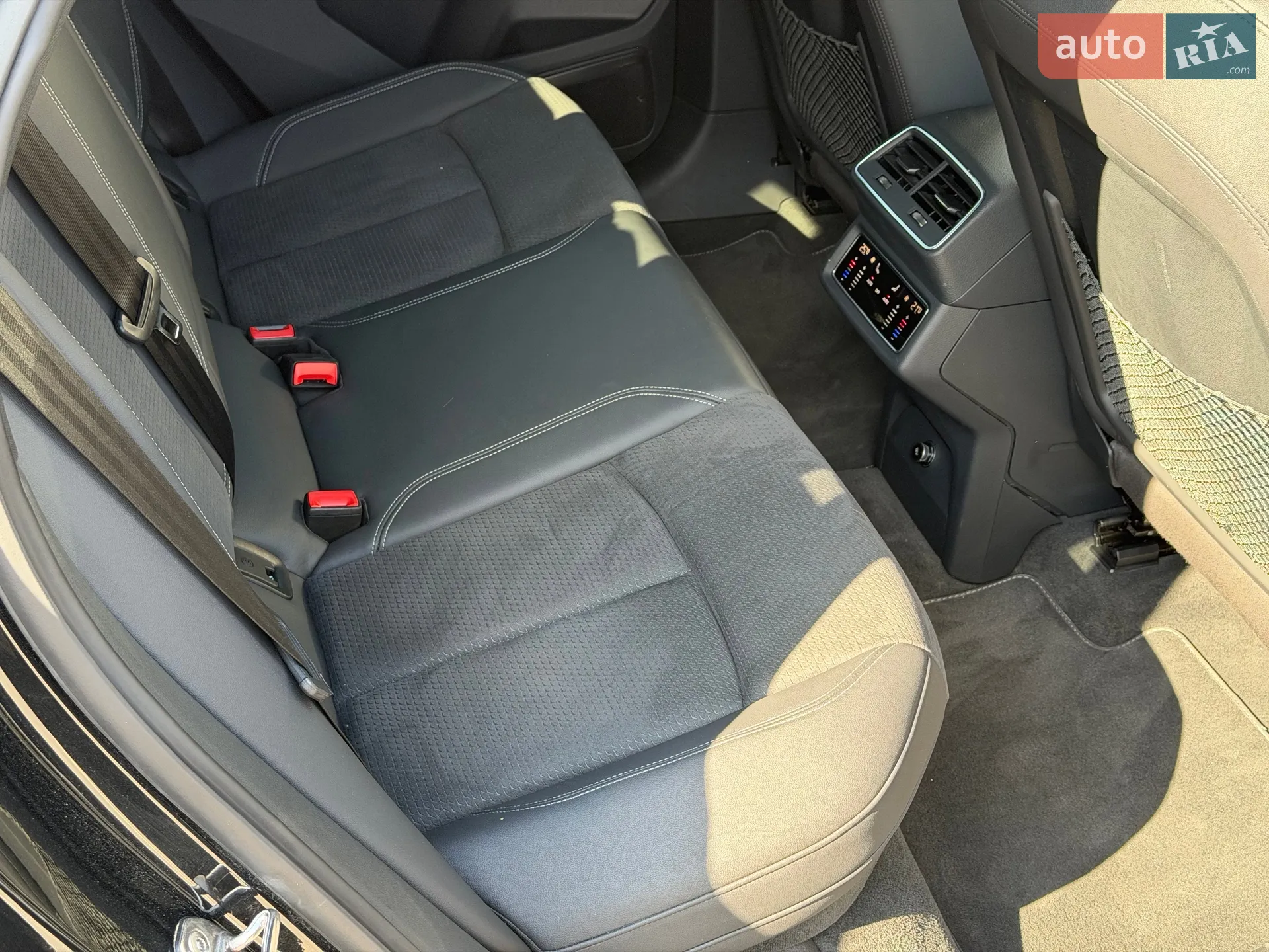 2021 Audi e-tron S Sportback - мініатюра 36