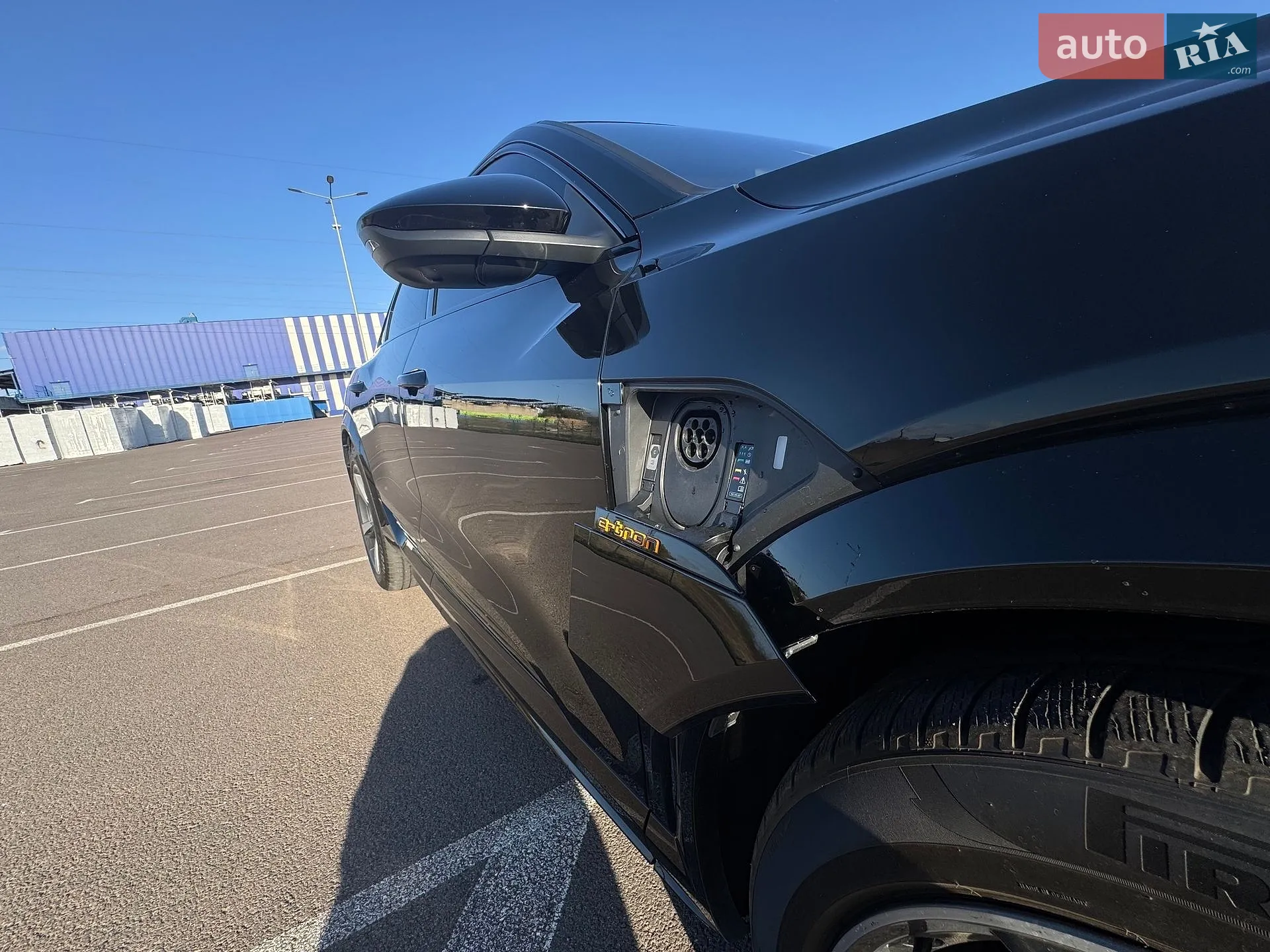 2022 Audi e-tron S Sportback - мініатюра 43