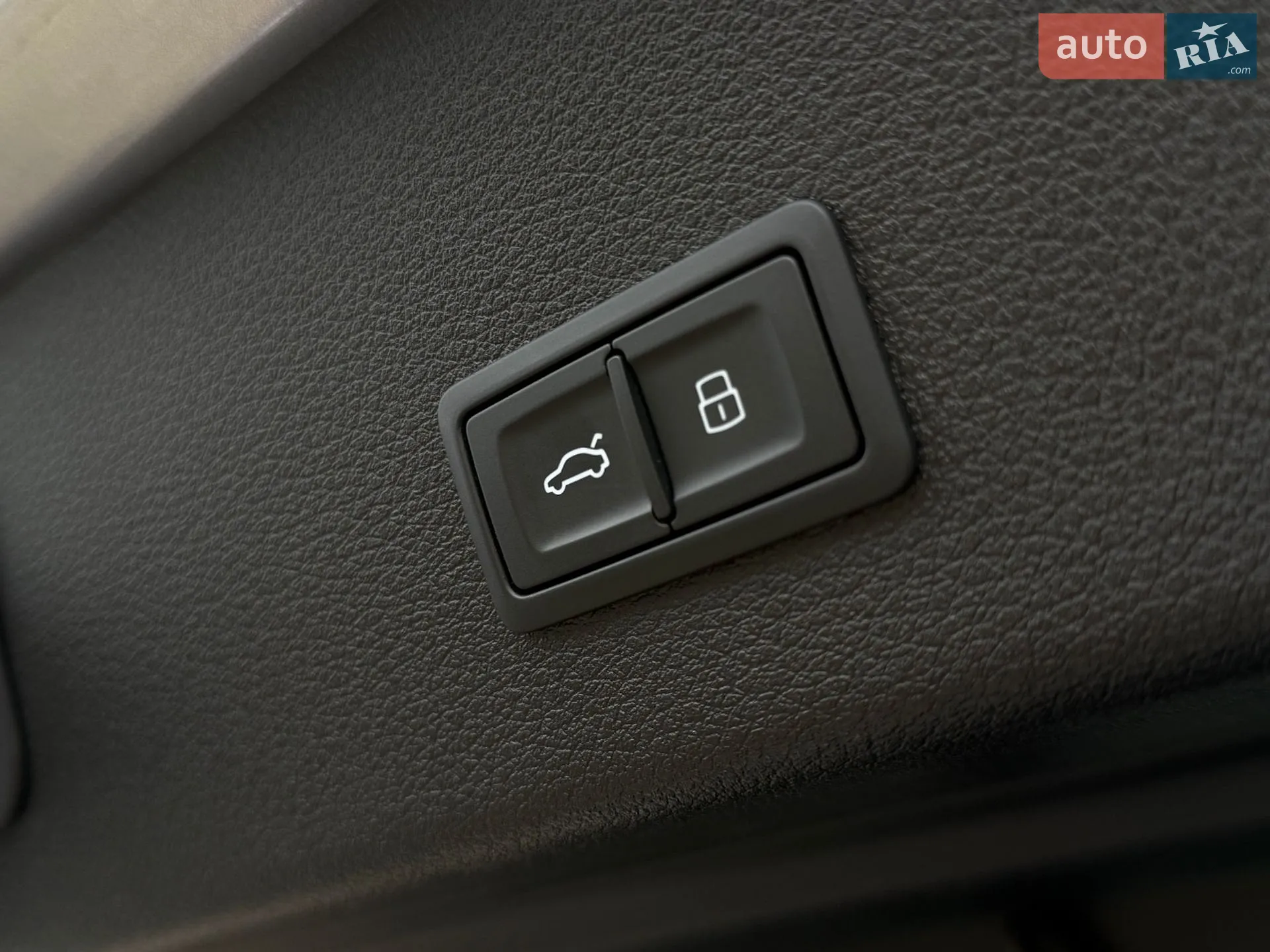 2023 Audi e-tron S Sportback - мініатюра 134