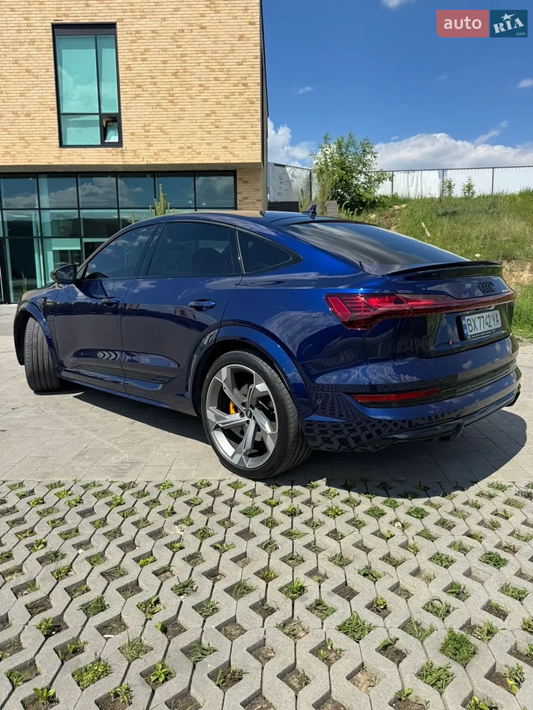 2021 Audi e-tron S Sportback - мініатюра 3