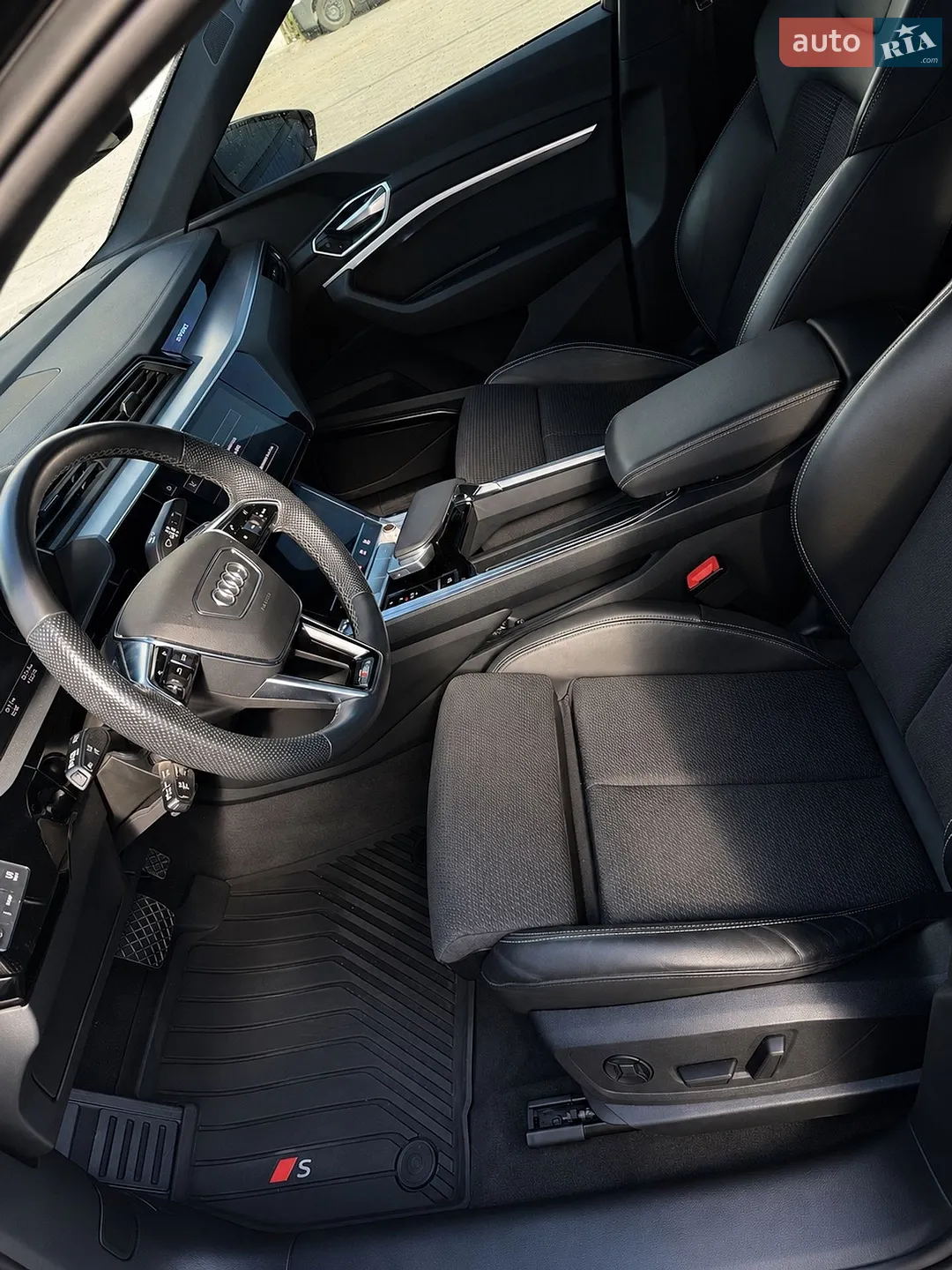 2021 Audi e-tron S Sportback - мініатюра 28