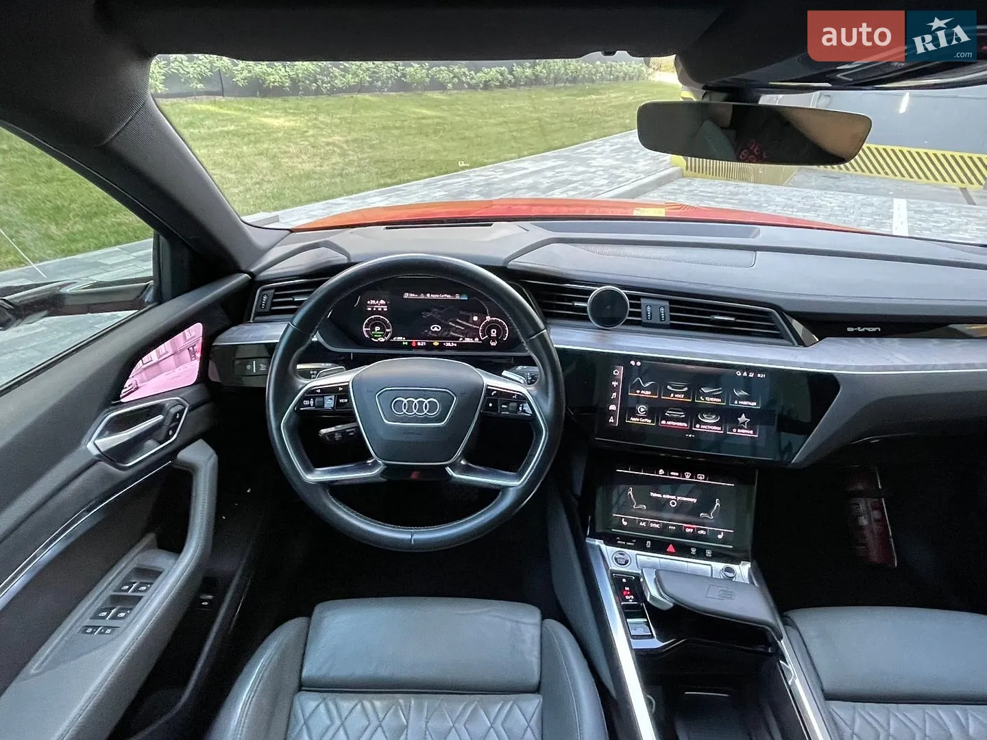 2020 Audi e-tron S Sportback - мініатюра 31