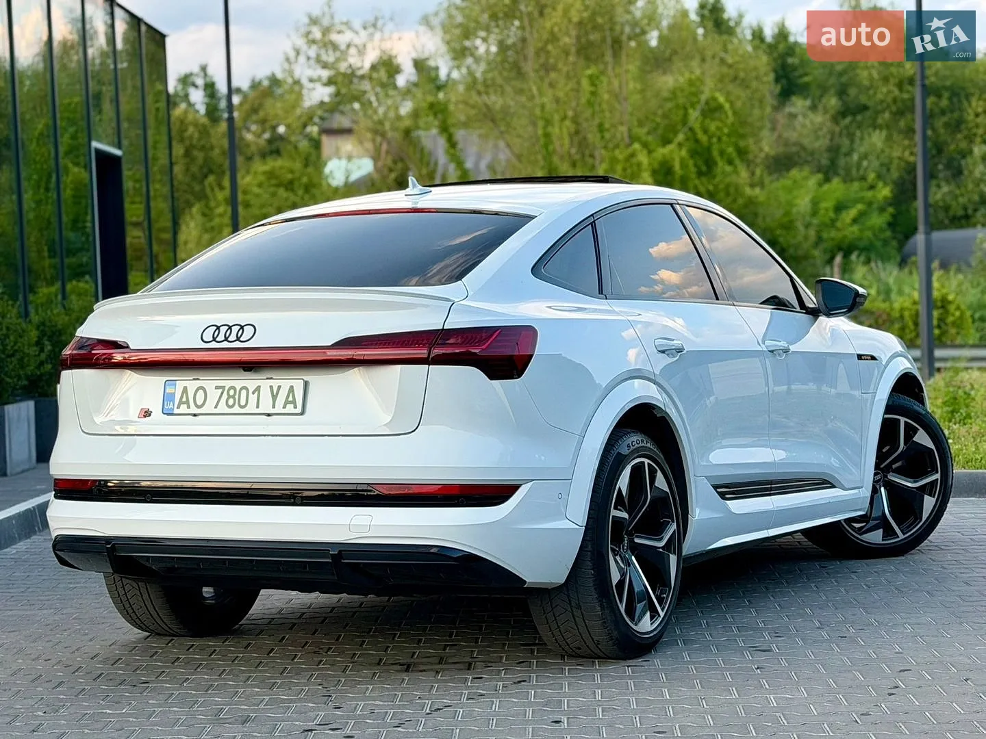 2021 Audi e-tron S Sportback - мініатюра 16