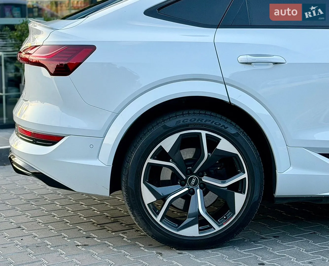 2021 Audi e-tron S Sportback - мініатюра 27