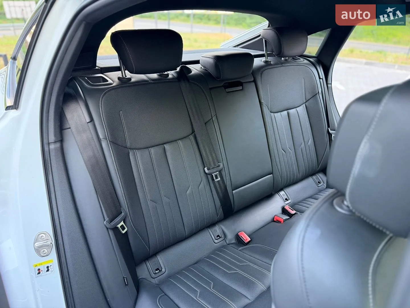 2021 Audi e-tron S Sportback - мініатюра 81