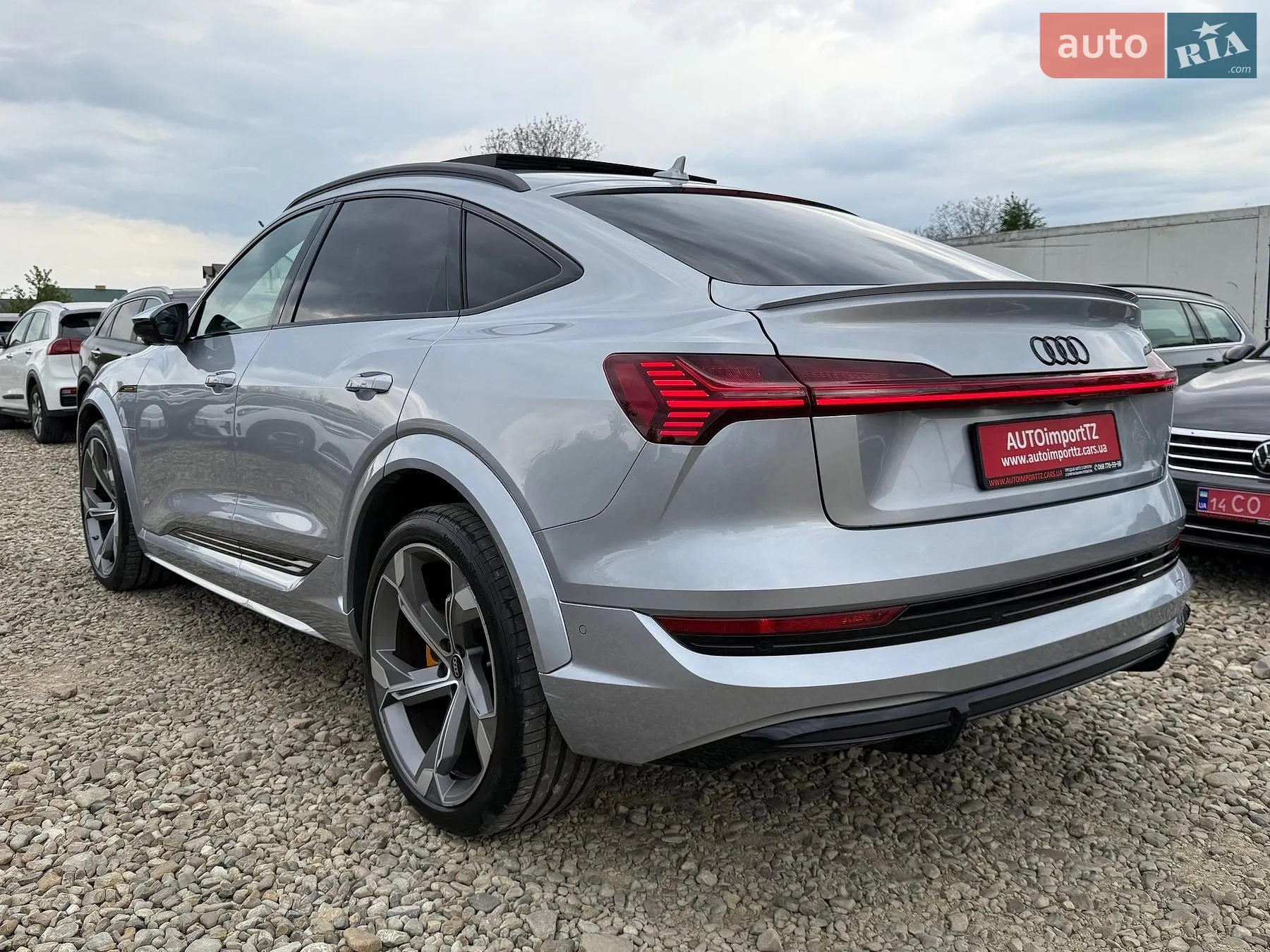 2022 Audi e-tron S Sportback - мініатюра 18