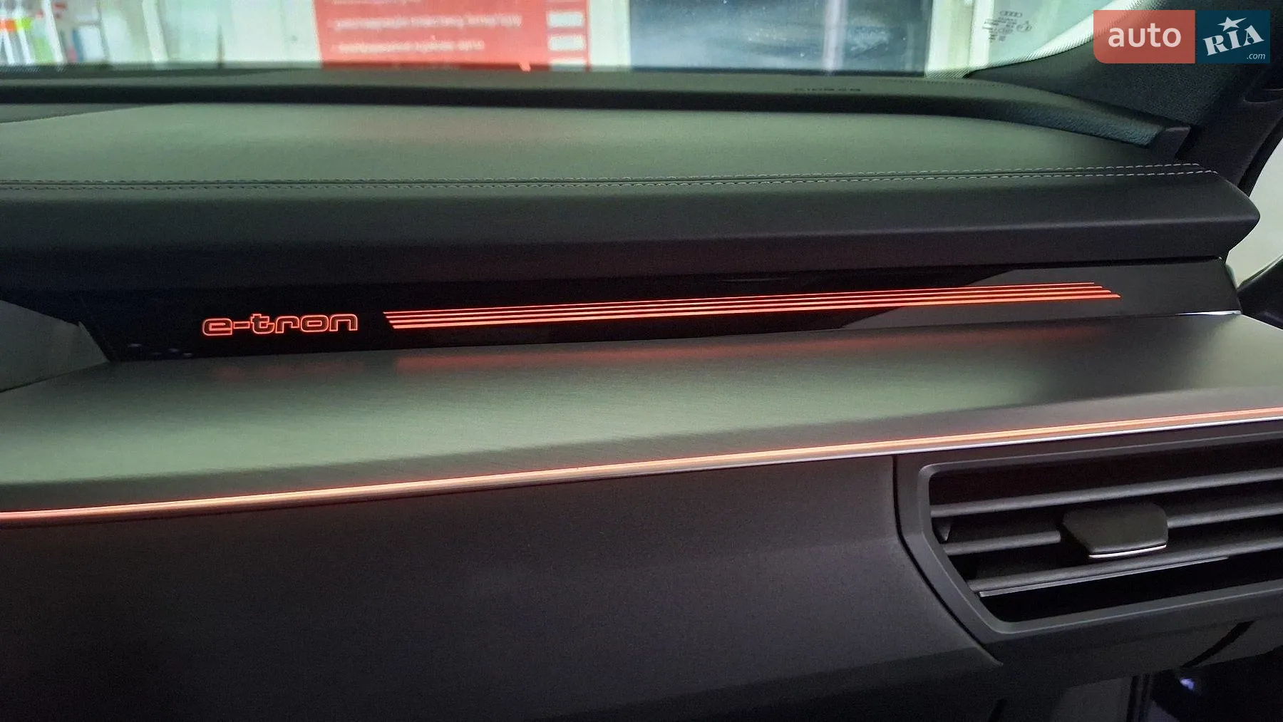 2022 Audi e-tron S Sportback - мініатюра 75