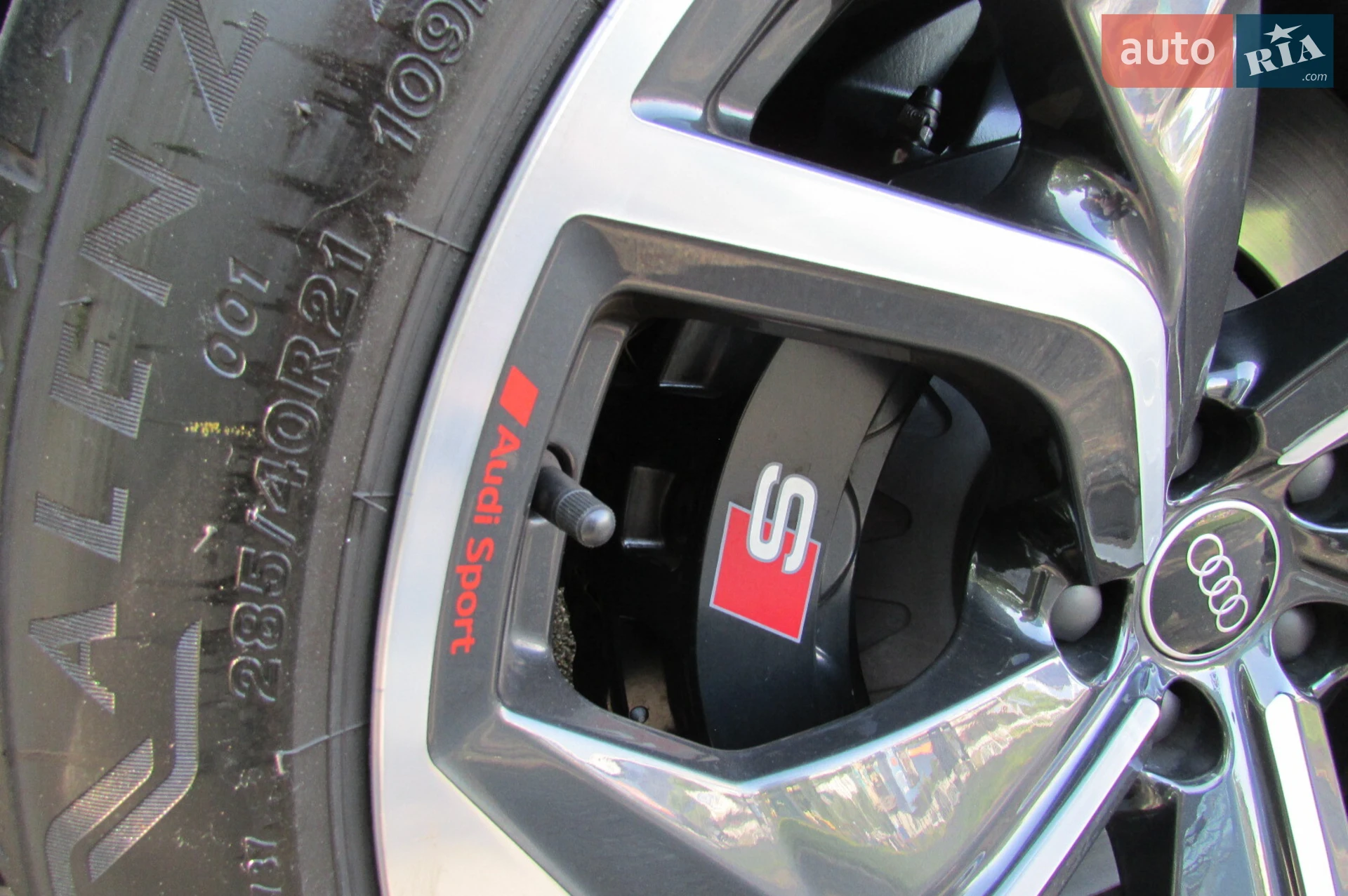 2021 Audi e-tron S - мініатюра 19