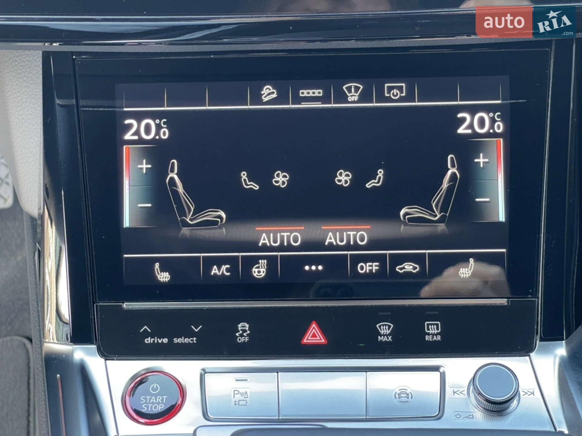 2021 Audi e-tron S - мініатюра 53