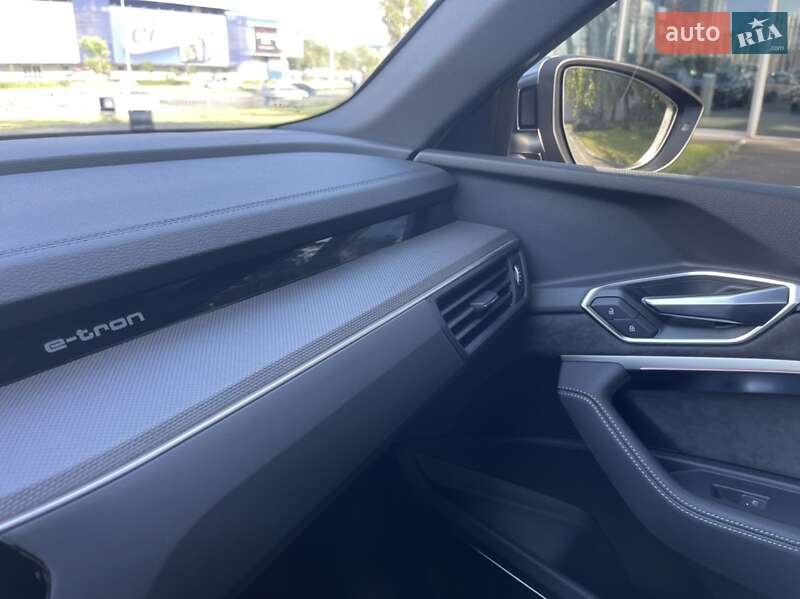 Внедорожник / Кроссовер Audi e-tron S 2021 в Киеве