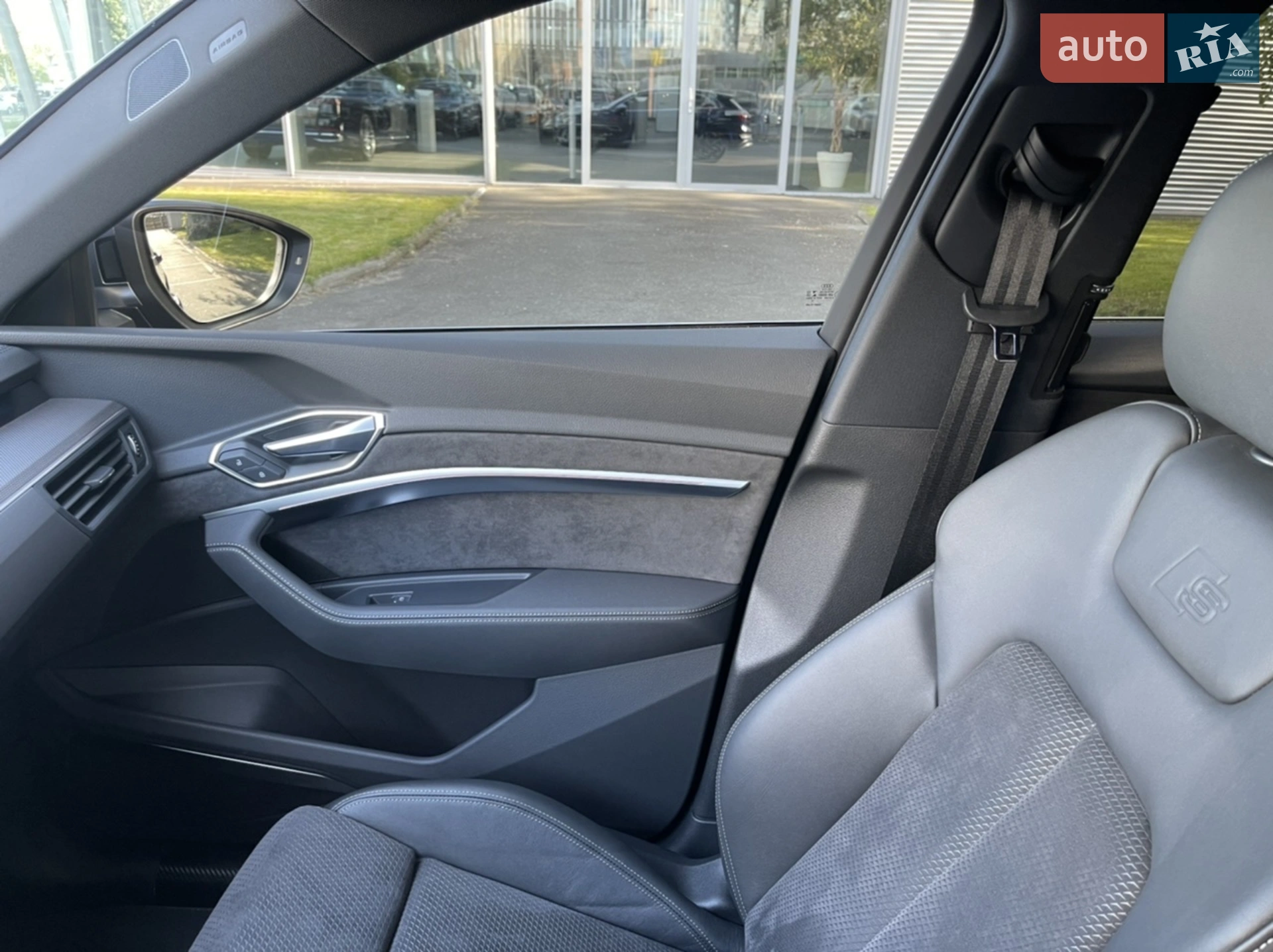 2021 Audi e-tron S - мініатюра 72