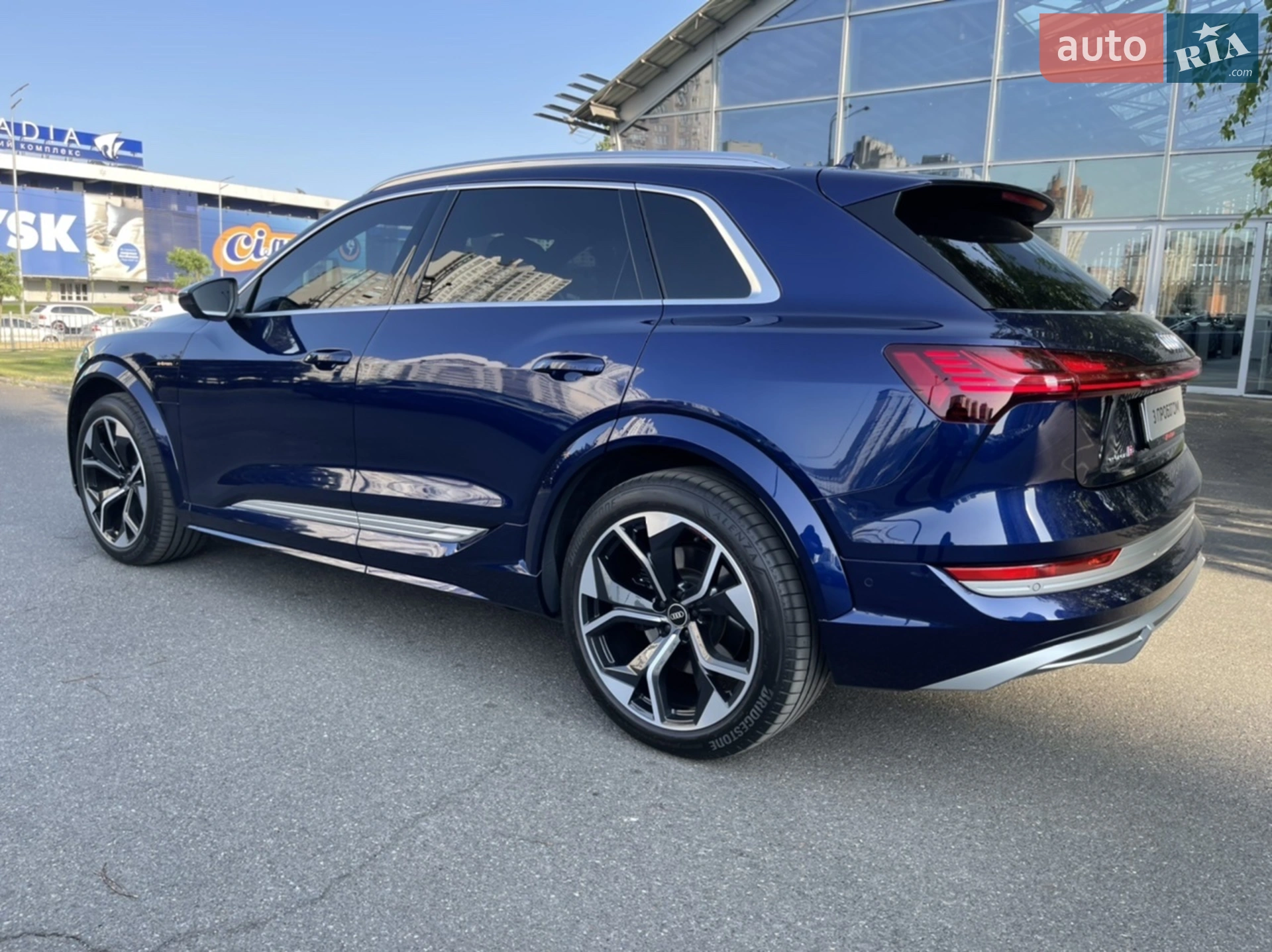 2021 Audi e-tron S - мініатюра 30