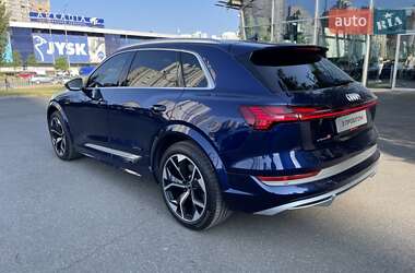 Позашляховик / Кросовер Audi e-tron S 2021 в Києві
